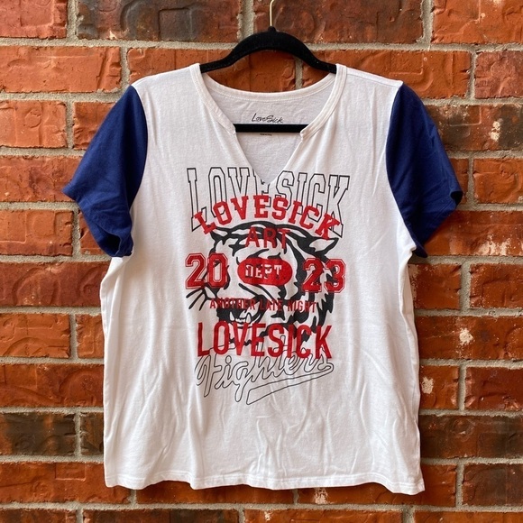 Torrid 0 Womens White Blue Split Vneck Tiger Short Raglan Sleeve Graphic Tee - Picture 7 of 7